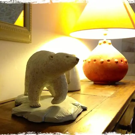 Le Petit Cafe Bed & Breakfast 3*