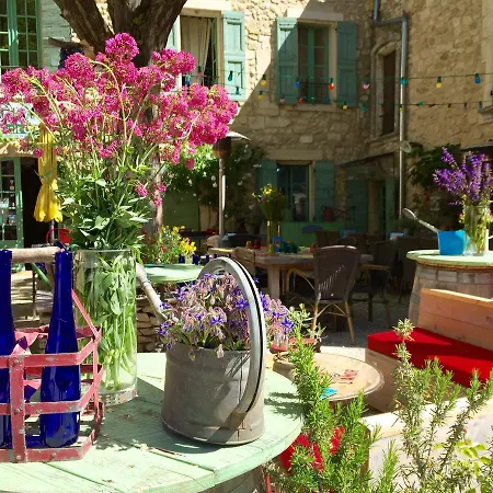 Le Petit Cafe Bed & Breakfast Oppède